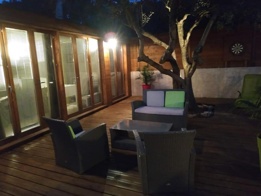 Apartamento Studio Jacuzzi Prive A 8 Min A Pied De La Plage La Ciotat Exterior foto