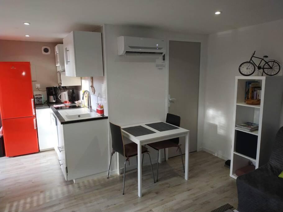 Apartamento Studio Jacuzzi Prive A 8 Min A Pied De La Plage La Ciotat Exterior foto