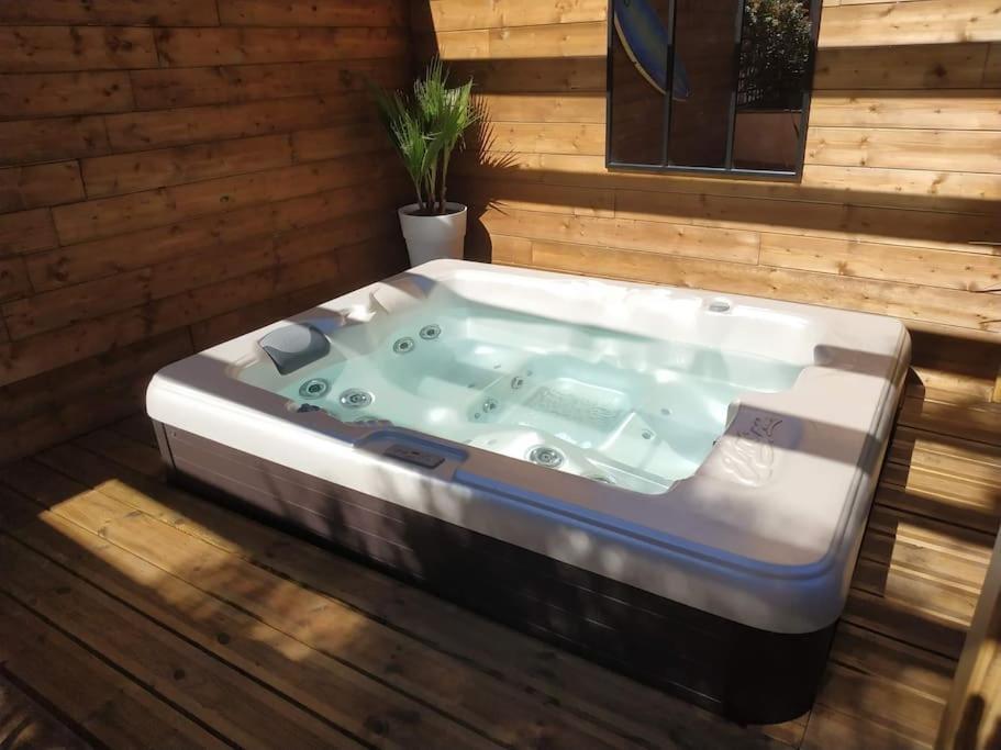 Apartamento Studio Jacuzzi Prive A 8 Min A Pied De La Plage La Ciotat Exterior foto